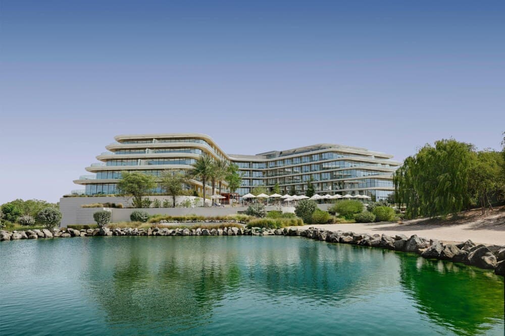 JA Lake View Hotel, Dubai