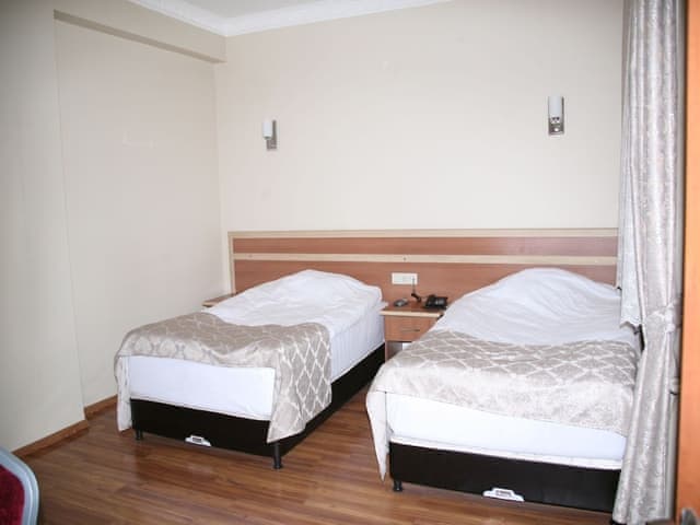 Standart İki Yataklı Oda