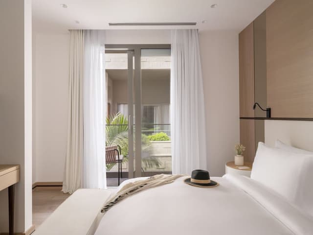 Deluxe Room, Multiple Beds, Garden View