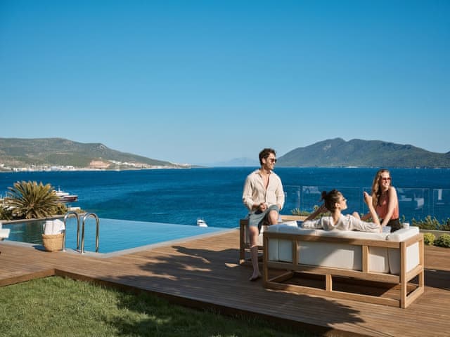 Suite, 2 Queen Beds, Sea View