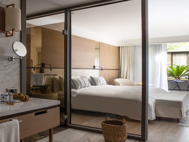 Deluxe Room, 1 King Bed, Park View