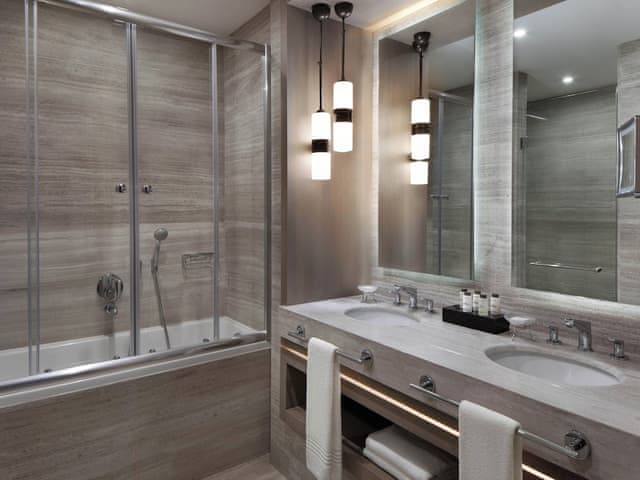 Executive Suite, 1 King Bed with Sofa bed