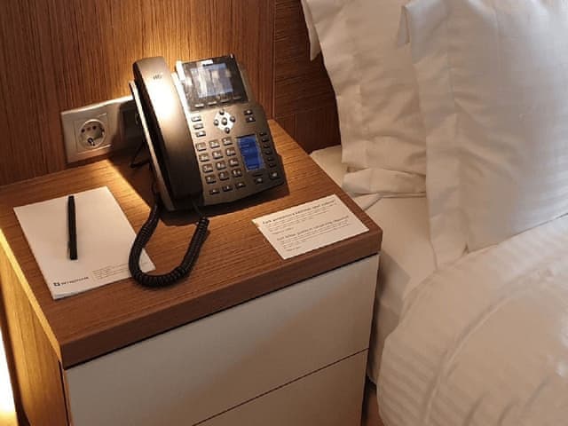 Deluxe Room, 2 Twin Beds, Smoking