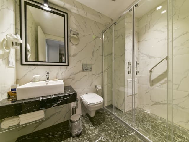 Family Room, 2 Bedrooms