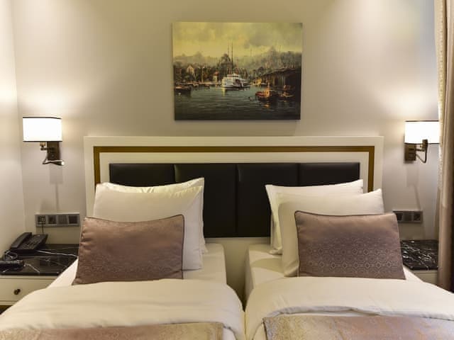 Family Room, 2 Bedrooms