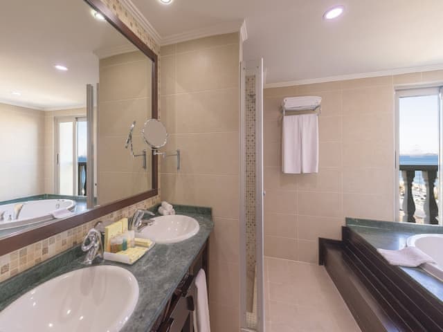 Suite, 1 Bedroom (Seafront)