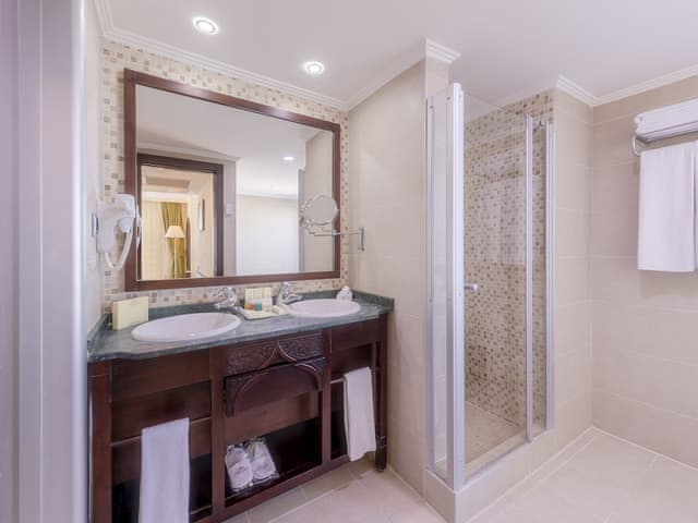 Suite, 1 Bedroom (Seafront)