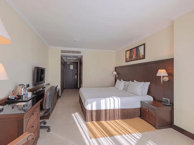 Standard Room, 1 King Bed, Sea View (Side Sea View)
