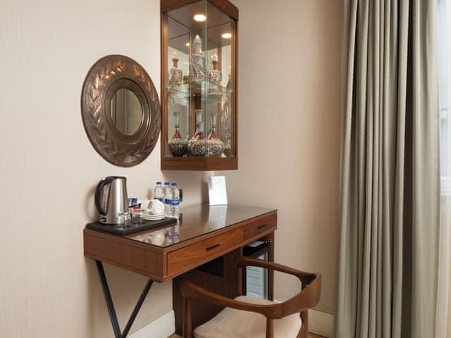 CONNECTION TWIN+DELUXE ROOM