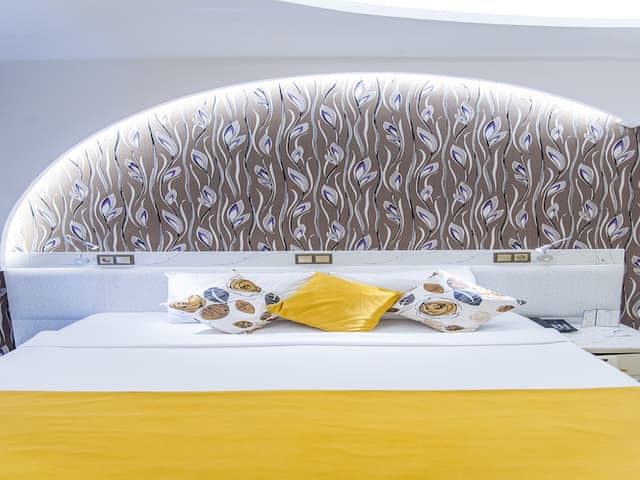 Deluxe Çift Kişilik veya İki Tek Kişilik Yataklı Oda