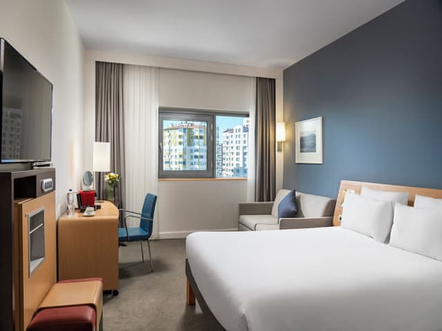 Executive Room, 1 Queen Bed with Sofa bed