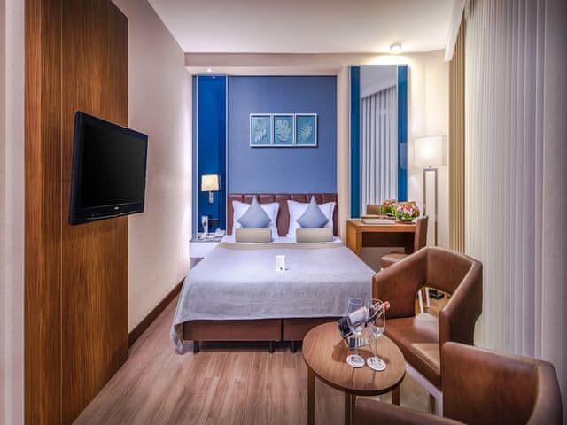 Family Room, Sea View