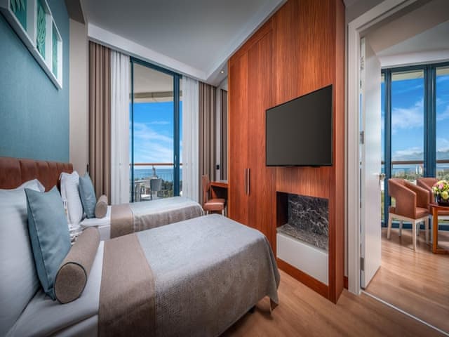 Family Room, Sea View