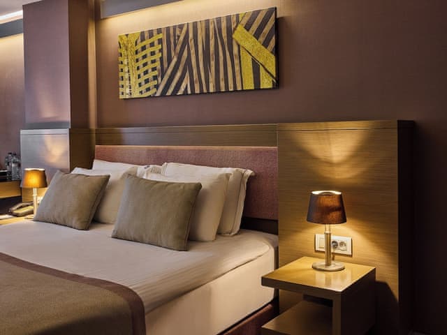 Deluxe Çift Kişilik veya İki Tek Kişilik Yataklı Oda
