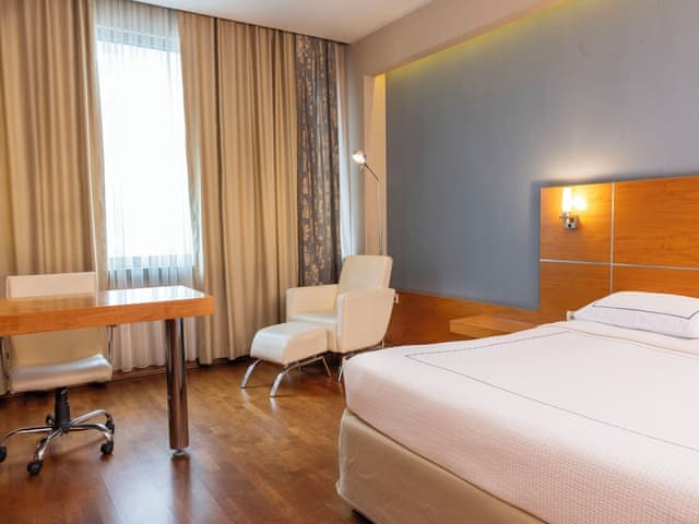 Superior Room, 1 Queen Bed