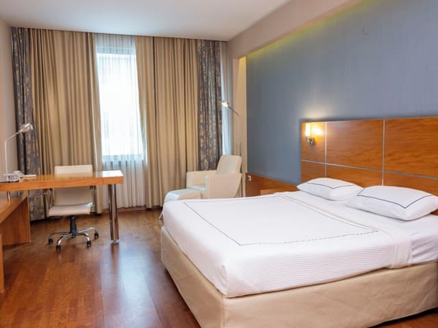 Superior Room, 1 Queen Bed