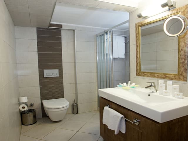 Delüks Dört Kişilik Oda