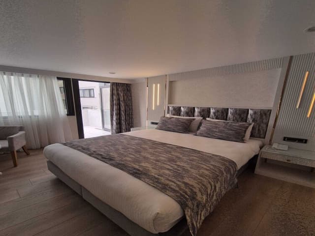 King Suite Room