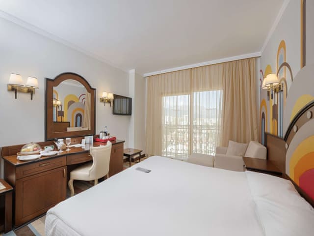 Deluxe Room, City view