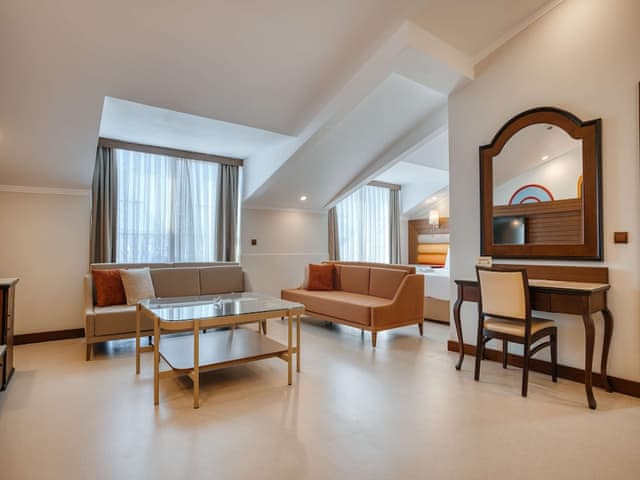 Deluxe Suite (Terrace)