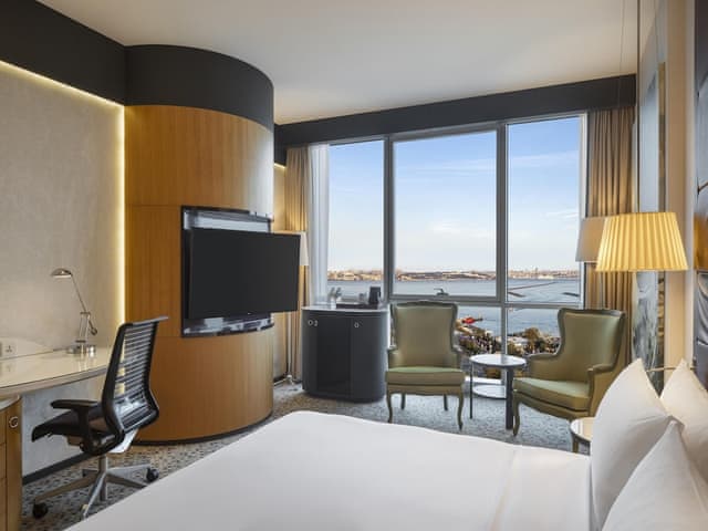 Deluxe Room, 1 King Bed, Sea View (Historic Peninsula)