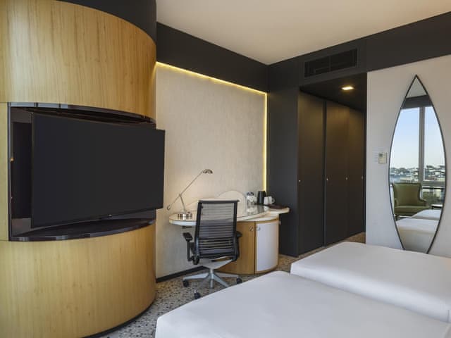 Deluxe Room, 2 Twin Beds