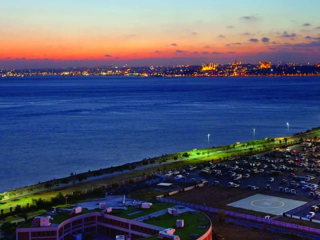 Deluxe Room, 1 King Bed, Sea View