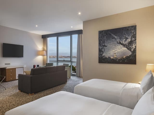 Junior Suite, 2 Twin Beds, Sea View