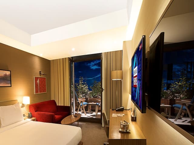 Deluxe Room, 1 King Bed, Terrace