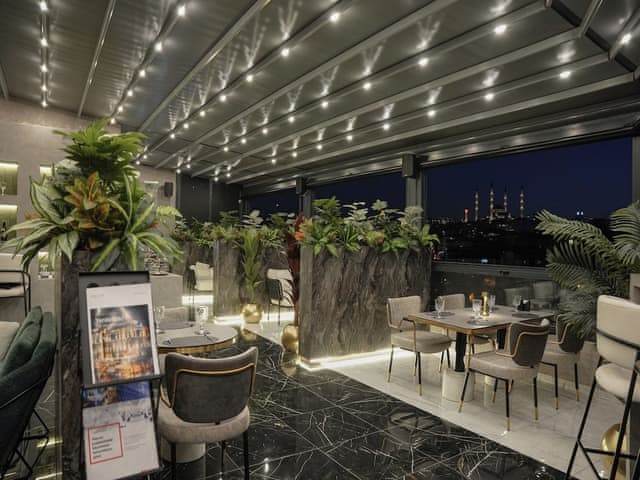 Junior Studio Suite, 1 Bedroom, City View (Park View)