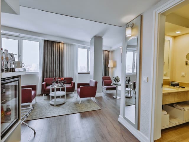 Deluxe Room, 1 Bedroom, City View (Park View)