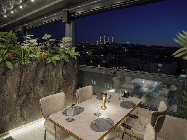 Junior Studio Suite, 1 Bedroom, City View (Park View)