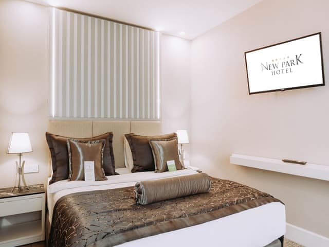 Family Room, City View