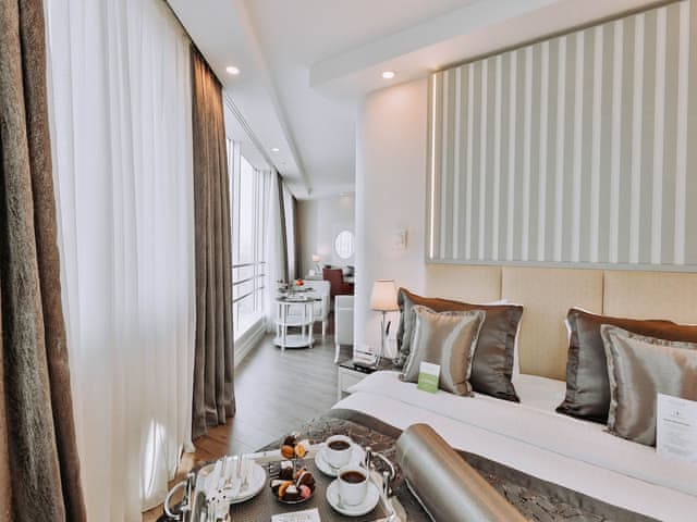 Junior Studio Suite, 1 Bedroom, City View (Park View)