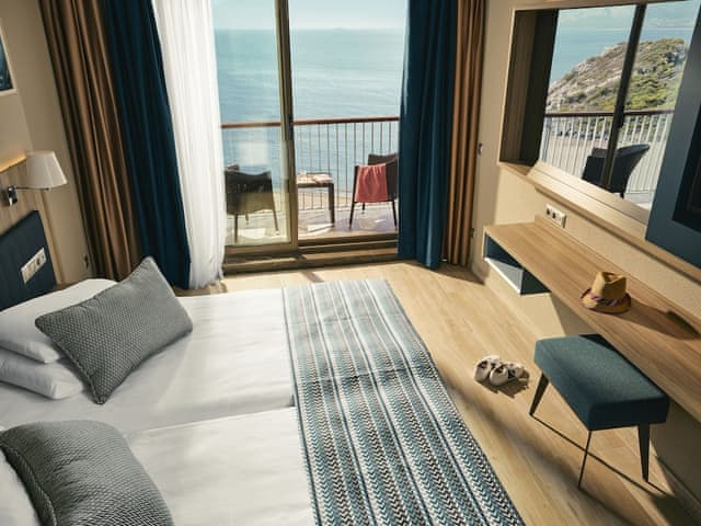 Classic Double Room, Balcony (Sea Side Small Balcony)