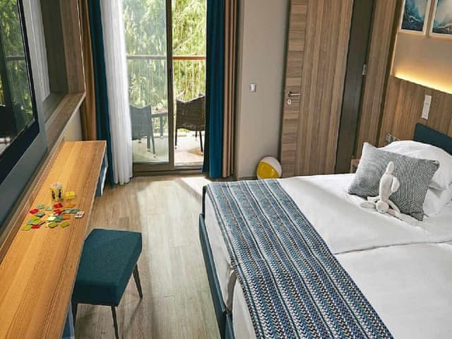 Family Double Room, Connecting Rooms (Classic Sea Side - Triple Use)