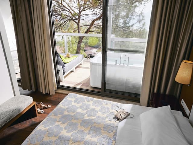 Suite, Sea View (Classic Jacuzzi)