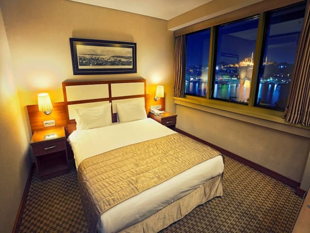 Double or Twin Room Sea View