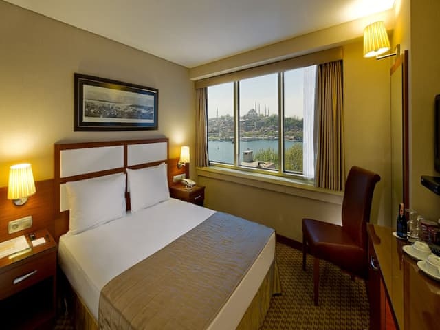 Double or Twin Room Sea View