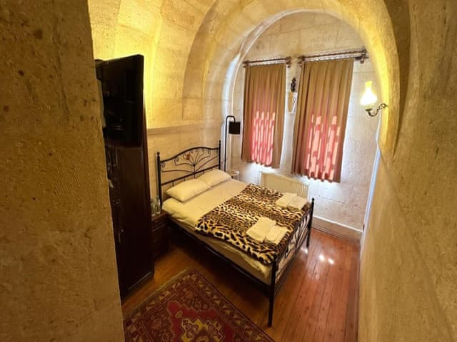 Double Arch Room