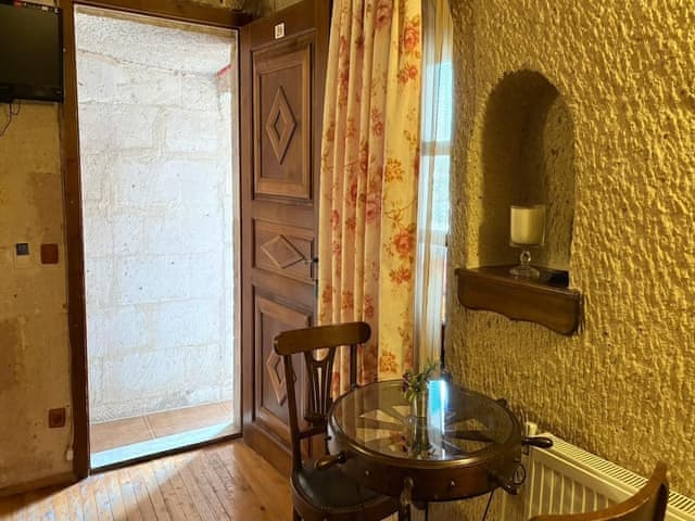 Double Deluxe Cave Room