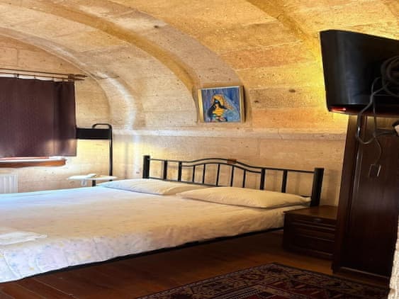 Double or twin arch room