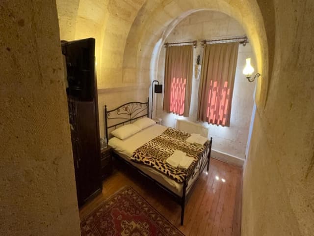 Double Arch Room