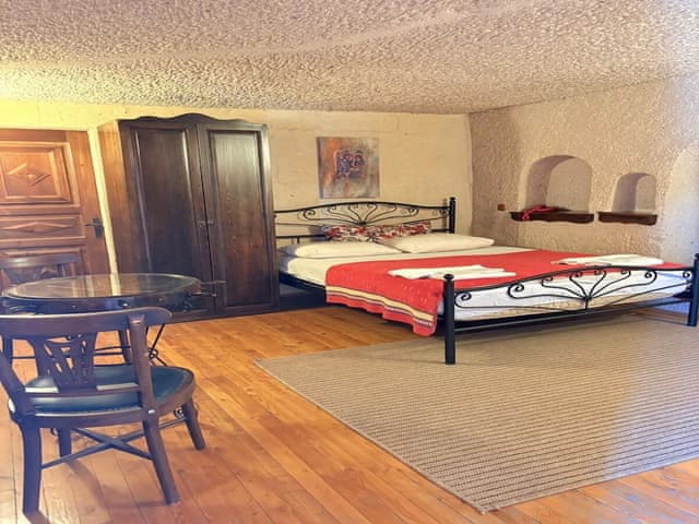 Double Deluxe Cave Room