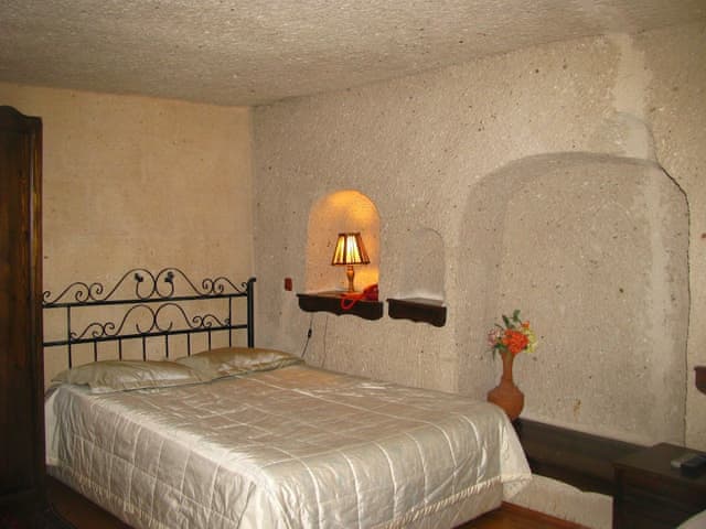 Double Deluxe Cave Room