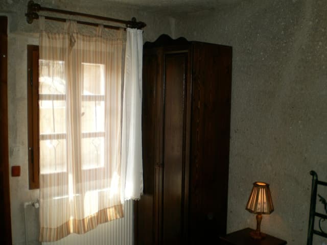 Budget Double Cave Room