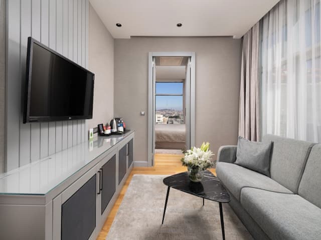 Taksim Suite