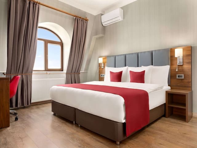 Luxury Suite, 1 King Bed, Non Smoking