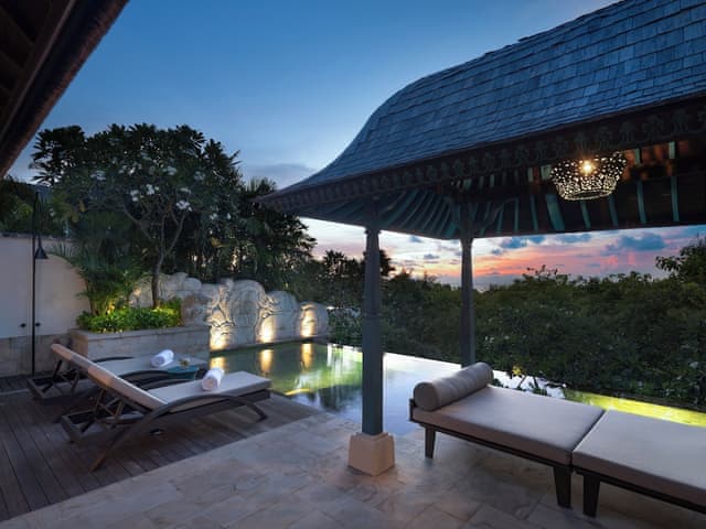 Villa (Sunset Villa)