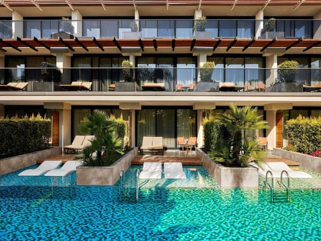 Superior Double Room, Pool Access